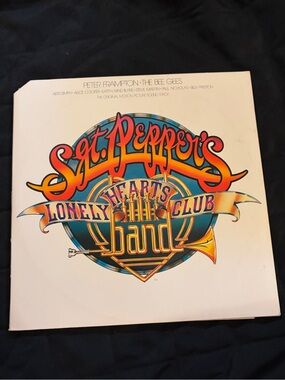 Sgt. Pepper’s Lonely Hearts Club Band Soundtrack Vinyl 2LP w/ Original Poster